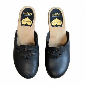 Swedish Hasbeens Black Leather Toffel Clogs Wood Heel EU 40 (Right Damaged)